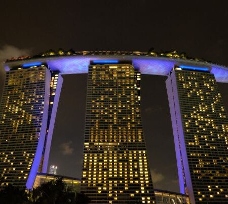 Maleisiër gearresteerd wegens vermeende link met kaartfilmring in Marina Bay Sands