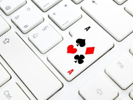 Het Hooggerechtshof van Bangladesh beveelt de regering om verslag uit te brengen over de voortgang in de strijd tegen online kansspel-reclames.