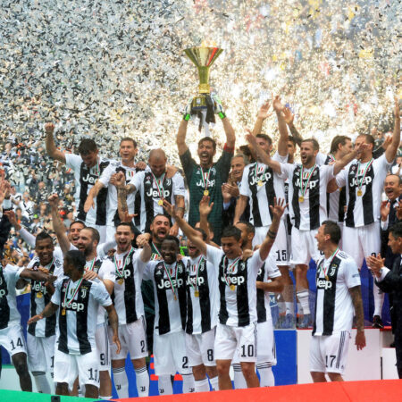 Juventus overweegt kapitaalverhoging van 400 miljoen euro te nemen
