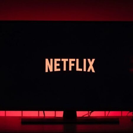 ‘Zeg nooit nooit’ over het kopen van live sportrechten, zegt Netflix CEO