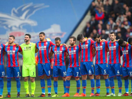Waarom Marinakis Crystal Palace aanklaagt over een spandoek