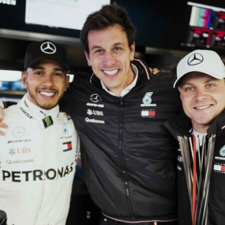 Toto Wolff vergelijkt Red Bull-rivaliteit met Ferrari-gevecht toen Mercedes ‘bijna tot breekpunt’ werd geduwd