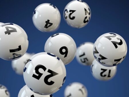 De baas van de Texas Lottery Commission neemt ontslag te midden van loterijschandalen