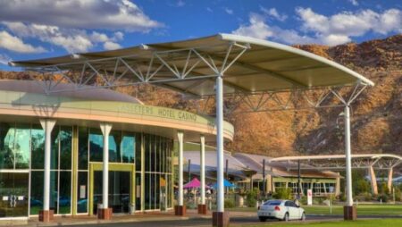Nieuwe eigenaren investeren $ 75 miljoen in casino-upgrade van Alice Springs