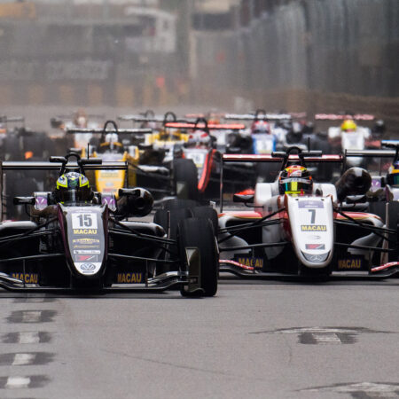 Macau-bezoekersaantallen bereikten het hoogste punt in twee maanden tijdens het Grand Prix-weekend, terwijl Zhuhai de grensbeperkingen verder versoepelt