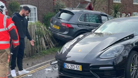 Manchester United-ster Bruno Fernandes betrokken bij auto-ongeluk, maar ongedeerde middenvelder nog steeds klaar om te trainen en fit te zijn voor Liverpool op dinsdag