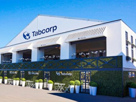 Tabcorp benoemt voormalig AUSTRAC-chef tot leider van reactie op AML-onderzoek