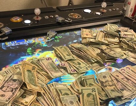 De Maleisische politie arresteert bijna 2.000 mensen tijdens de repressie tegen illegaal gokken