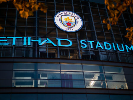 Waarom Manchester City niet meer alleen voetbal verkoopt