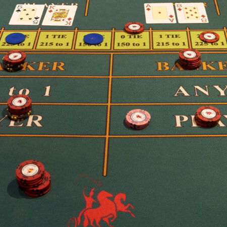 Baccarat: Het spel met een laag huisvoordeel waar je naar op zoek bent