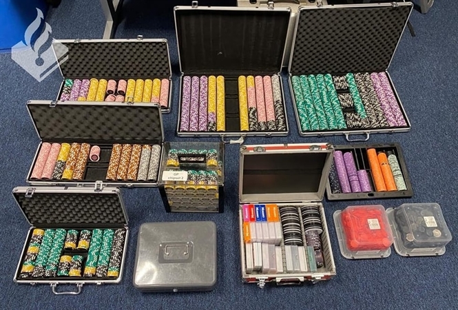 Politie valt binnen bij illegaal pokertoernooi in Waddinxveen
