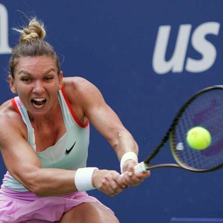 Simona Halep heeft een tennisverbod van vier jaar opgelegd vanwege een mislukte dopingtest