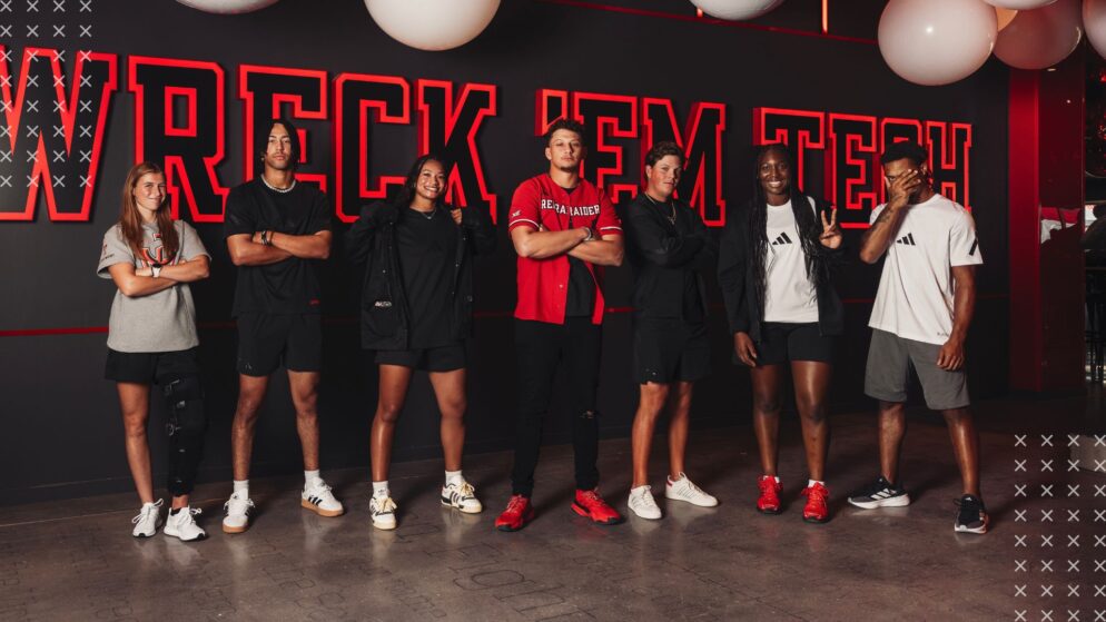 Patrick Mahomes tekent 6 studenten van Texas Tech voor nieuwe NIL-cohort