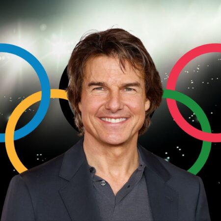 Tom Cruise sluit Olympische Spelen af ​​met wilde stunt