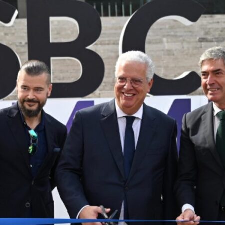 SBC-top in Lissabon opent met bezoek van minister van Economie