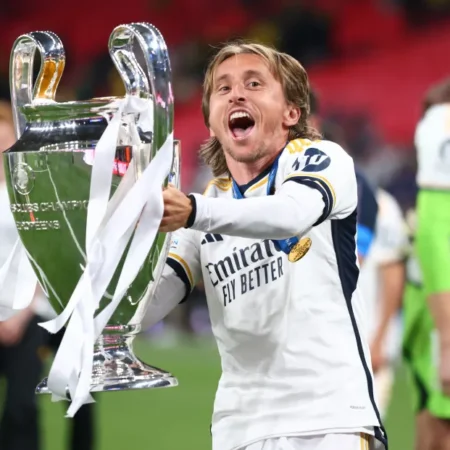 Modrić verwerft aandeelhouderschap bij Swansea City